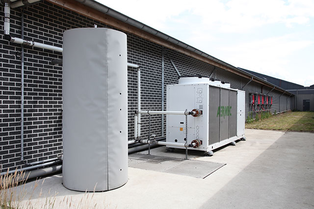 Lucht-water warmtepomp (stalconditionering)